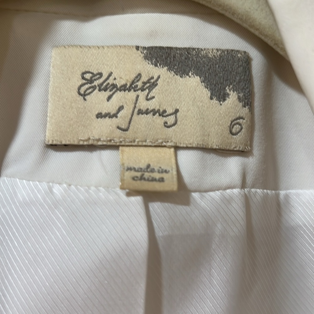 White Elizabeth and James Blazer size 6 - Picture 3 of 6